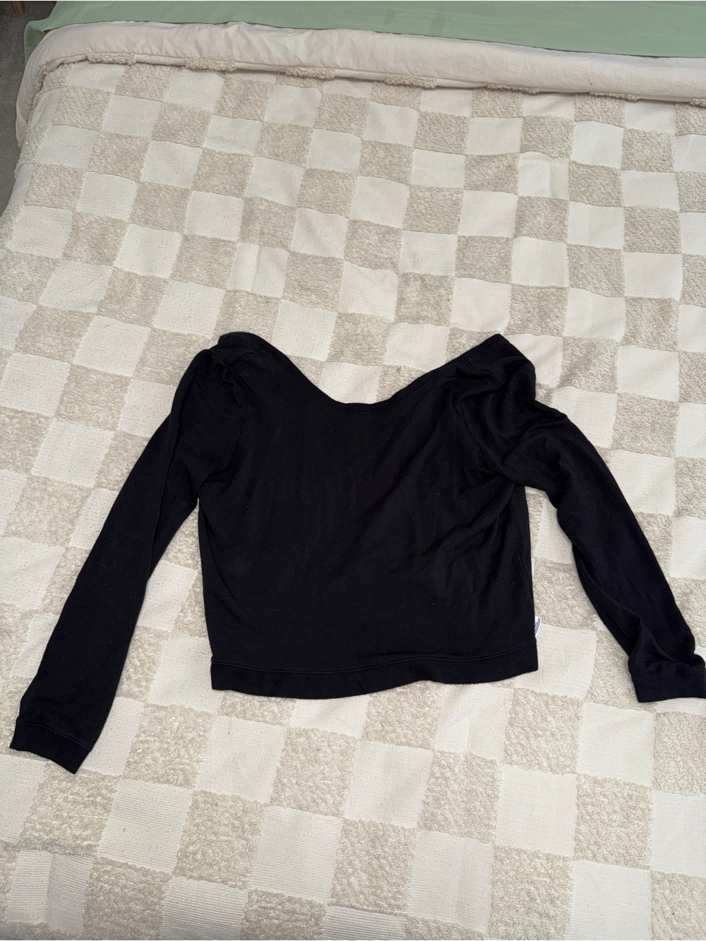Good American size 1 Skouchy Sweater Fits M
